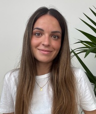 Book an Appointment with Ainhoa Puertas for Fisioterapia
